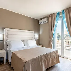 Bolgheri 4* Марина-ди- Кастаньето