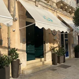 επισκεφθείτε το ξενοδοχείο
