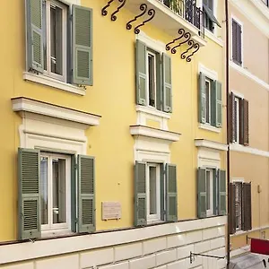 Garibaldi Piazza Di Spagna Πανσιόν