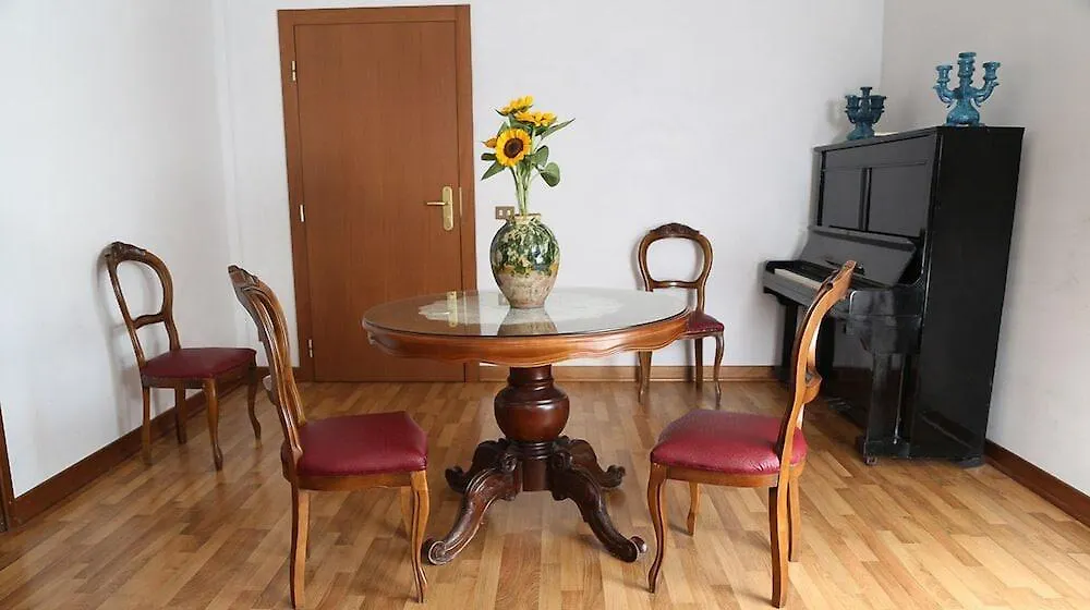 Roma Room Hotel  Рим
